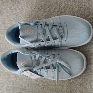 Brand new size 9 1/2 K-SWISS color winter sky